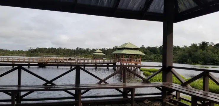 每個步道盡頭也有一個涼亭