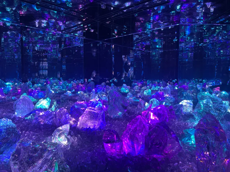 任何想不到的創意都有的 拍照錄影到手機沒容量的 Teamlab