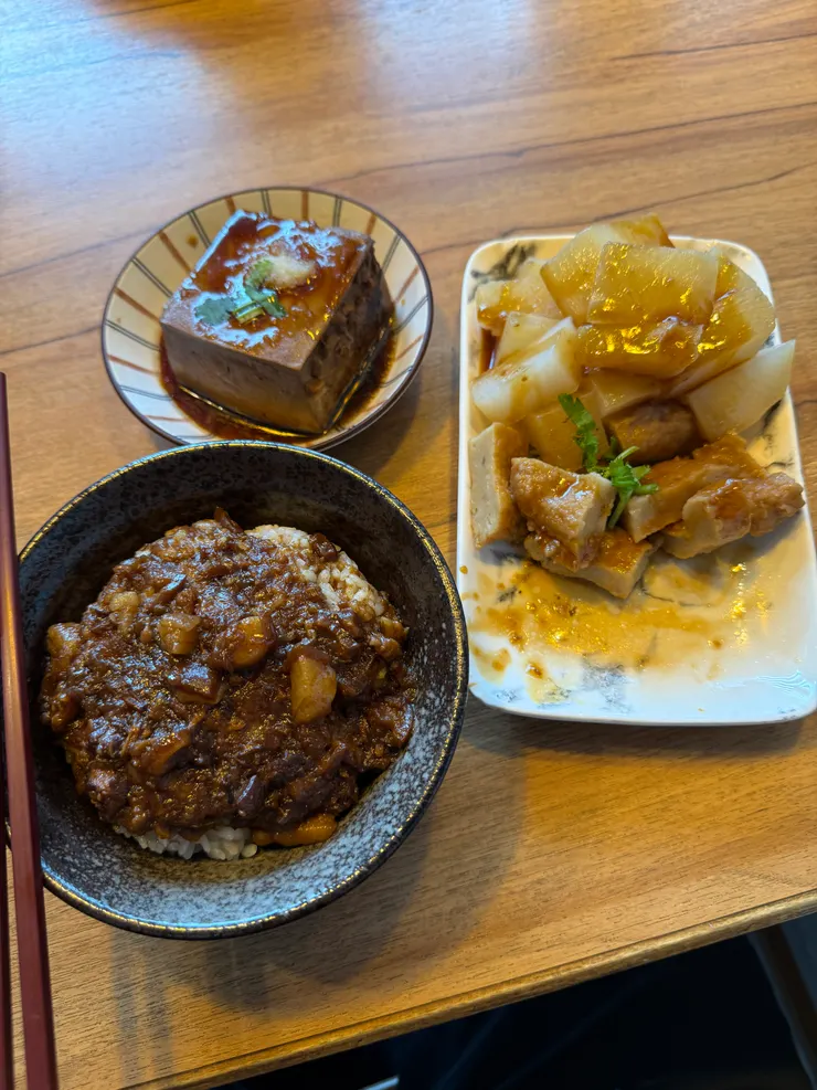 2025/12/04 午餐有滷豆腐