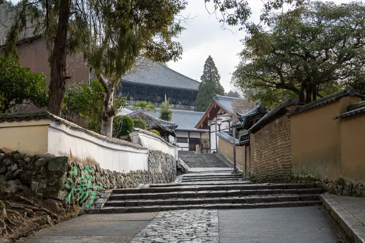 二月堂裏參道。