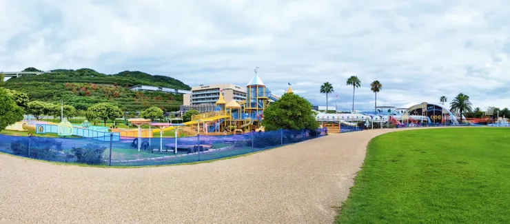 長130公尺的超大型遊樂場