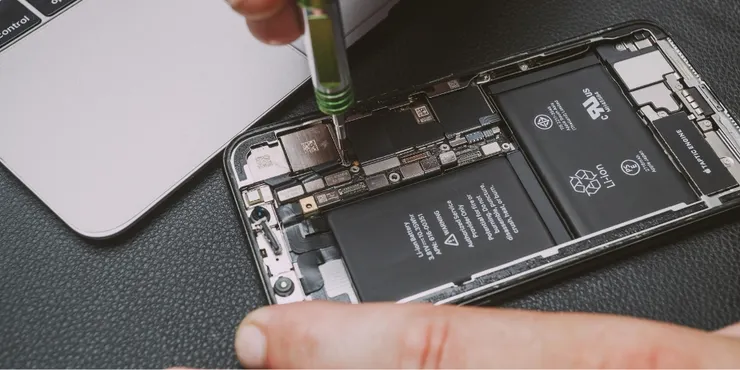 iPhone維修攻略！官方認證IRP中心 原廠零件快修 透明報價更放心