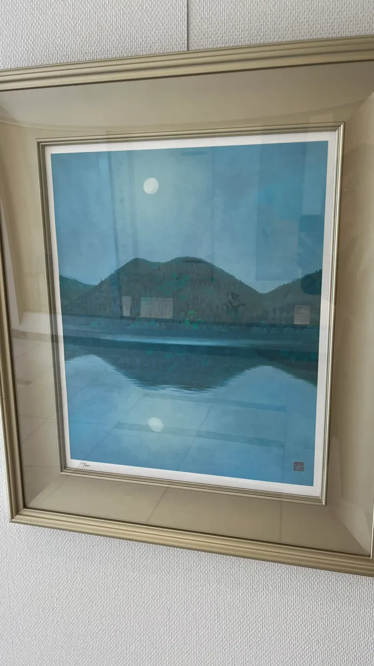 月色下又是另一種風情。