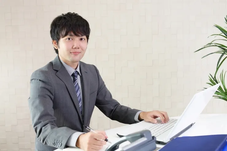 佐藤先生是公司職員 (圖片來自Photo-ac)