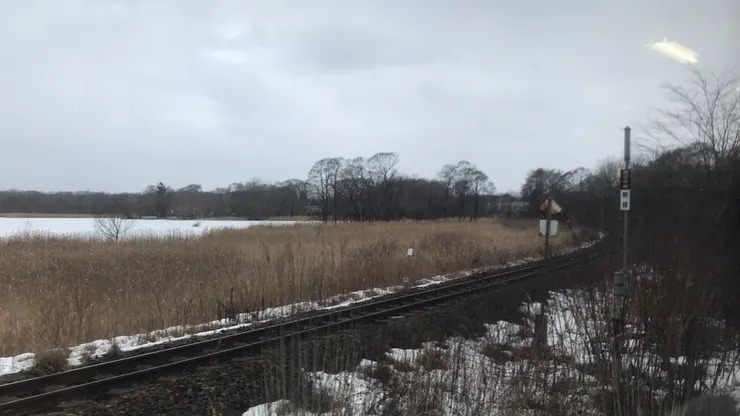 大沼站出發後馬上與函館本線分離