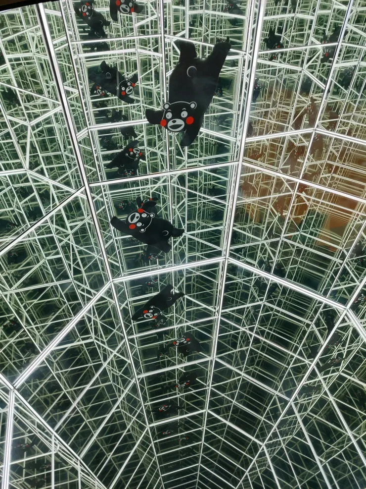 這個要表達的是熊本熊部長掉落無底洞嗎???