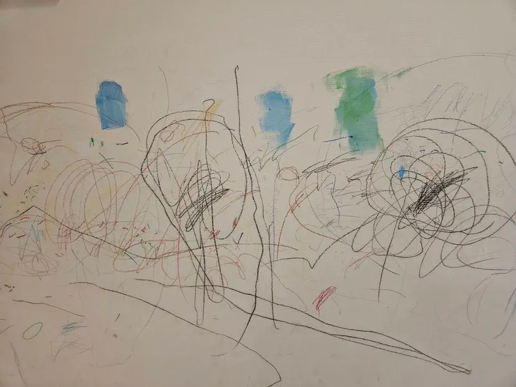 我家的小小設計師決定接管工地時... 這張充滿生命力的作品，雖然讓當下的我有點驚嚇，卻是我們家最無價的創意寶藏。