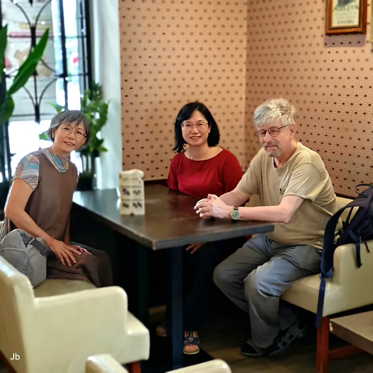 【下午茶(點心)是一定要的，走進 E. Wedel 巧克力沙龍（Pijalnia Czekolady E. Wedel），它可是波蘭歷史最悠久的巧克力品牌，創立於 1851。】