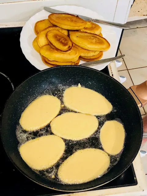 餐後甜點,有時會是奶油煎餅,有點類似銅鑼燒的味道。
