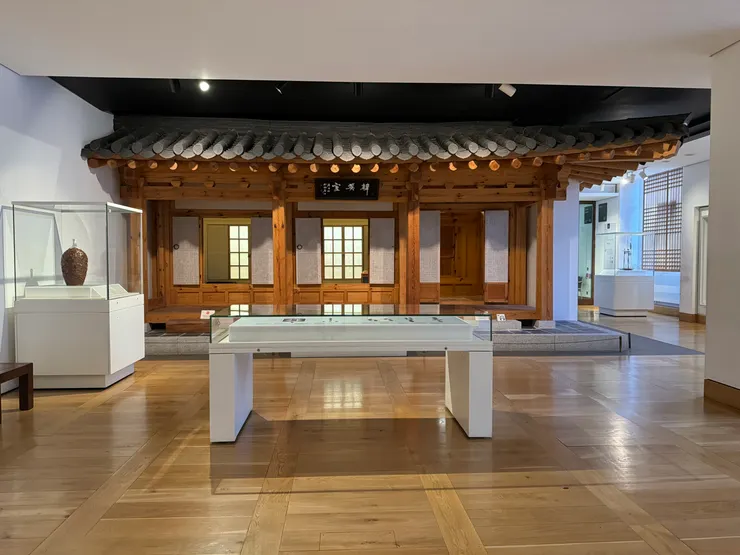 把整個韓屋都搬來了