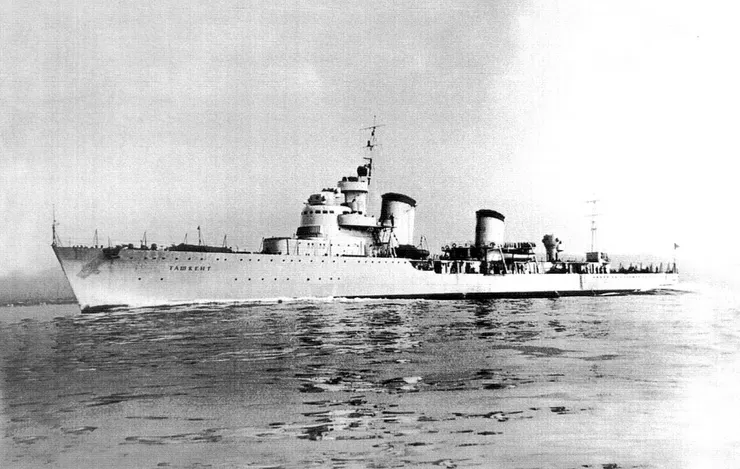 1937年，塔什干號驅逐艦正在海上試航中