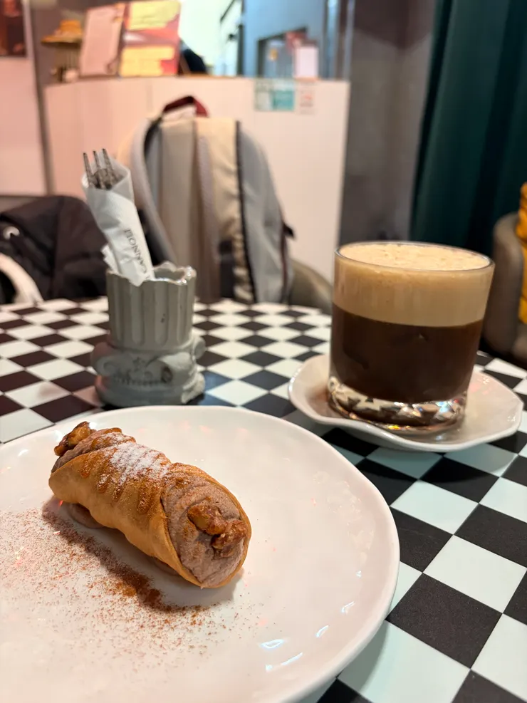 終於吃到了卡諾里捲