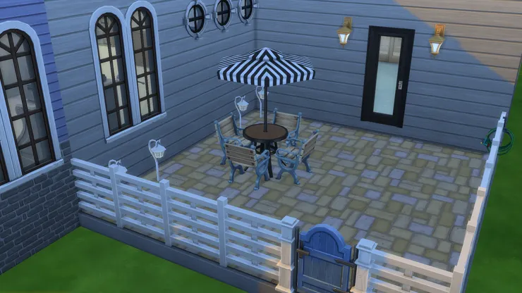 從廚房出來便到達平台，是個很寫意空間。