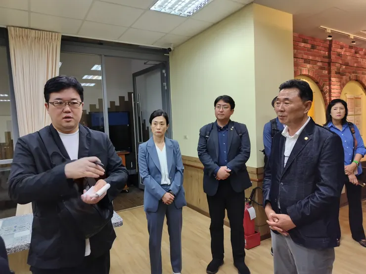 韓國首爾中浪區議會團來訪。