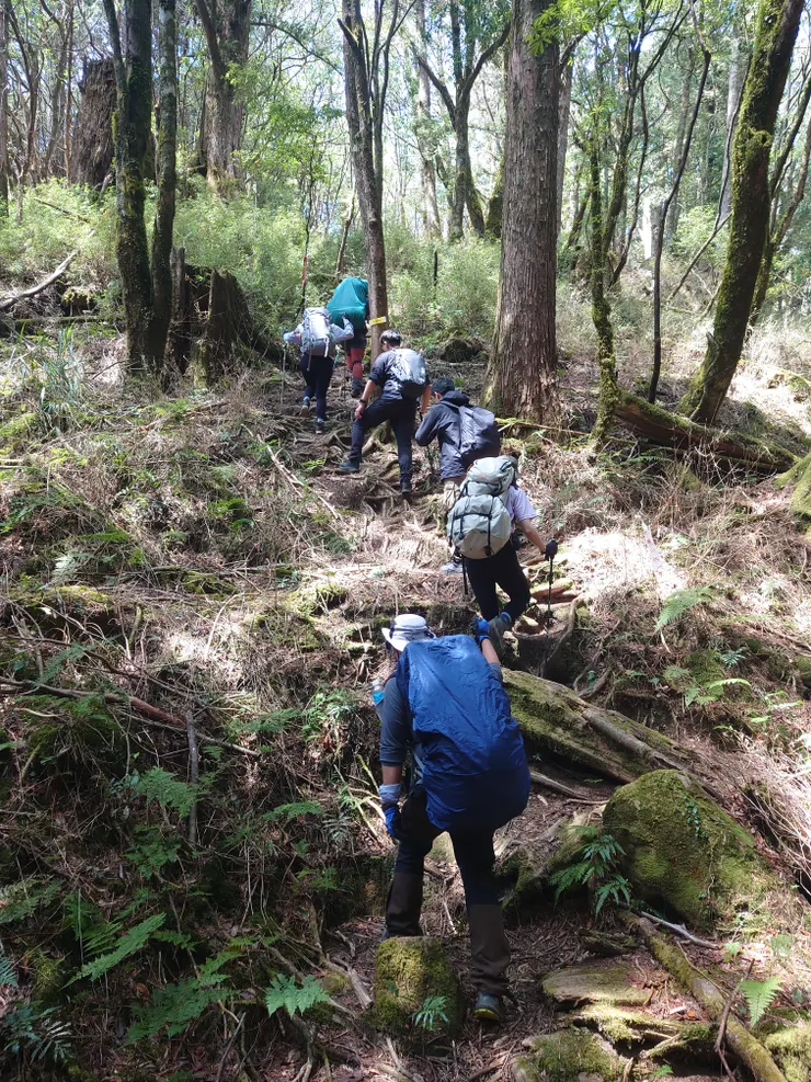 朝珉月線知名觀光勝地前進