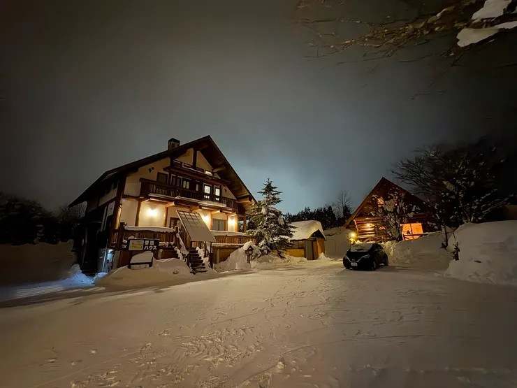 夜晚的小木屋,2025年一月,我拍的唷!美的咧~