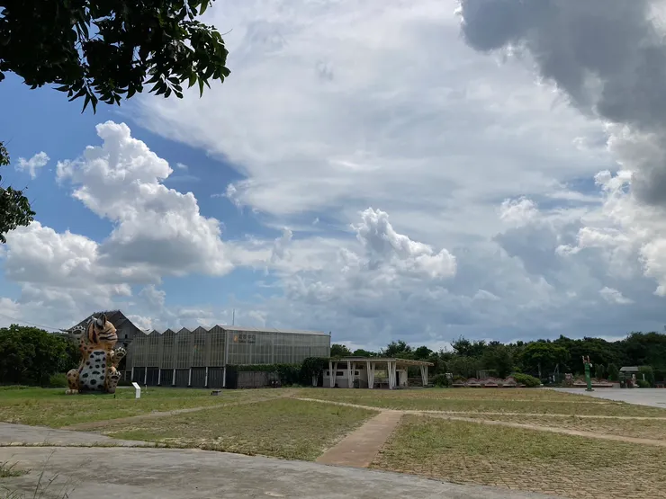 園區佔地17公頃，另外有兩間展館超過5000坪