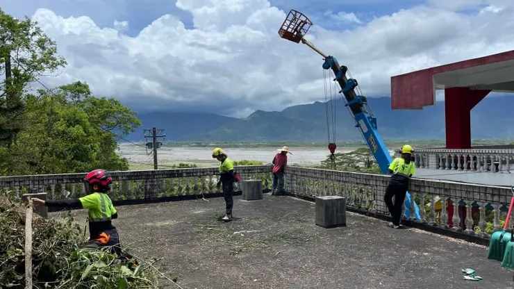 風景這麼美工作起來好舒服