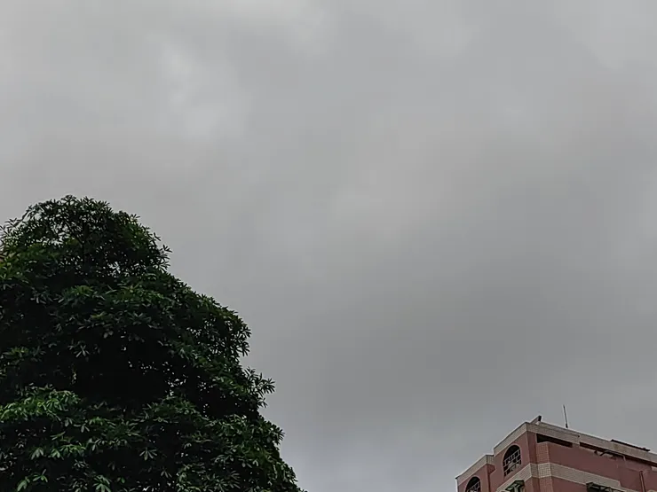 似乎,正準備下雨的天空