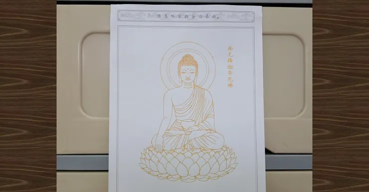 我把繪佛成品貼在櫃子上