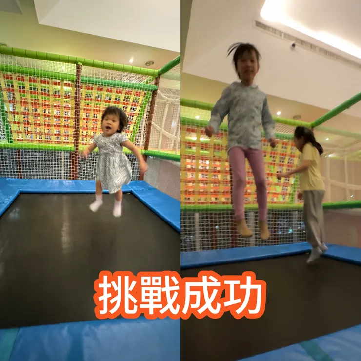 與村民們開心的跳著舞