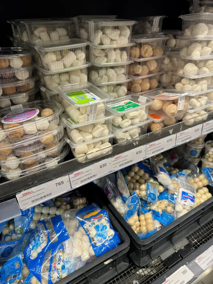 中亞四處可見的起司球