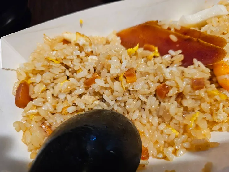 炒飯裡也有切碎的烏魚子唷~