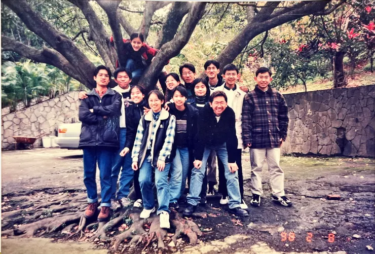 小組長吳尚倫與學員的大合照。