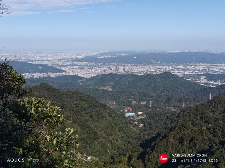 白雞山徑展望三峽(SHARP AQUOS R9 pro,23mm)
