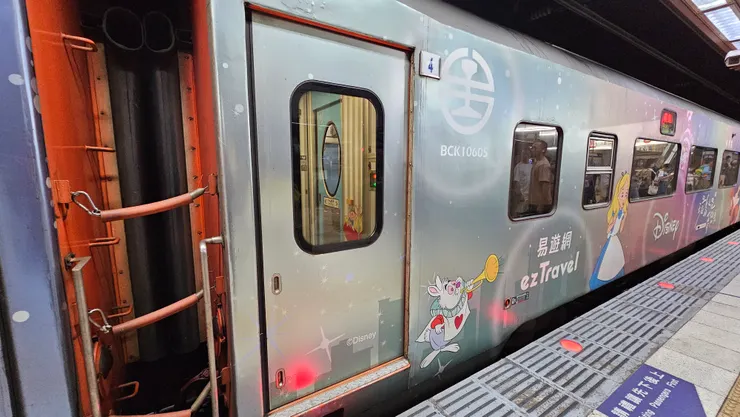 環島之星夢想號是用莒光號車廂所打造而成的!