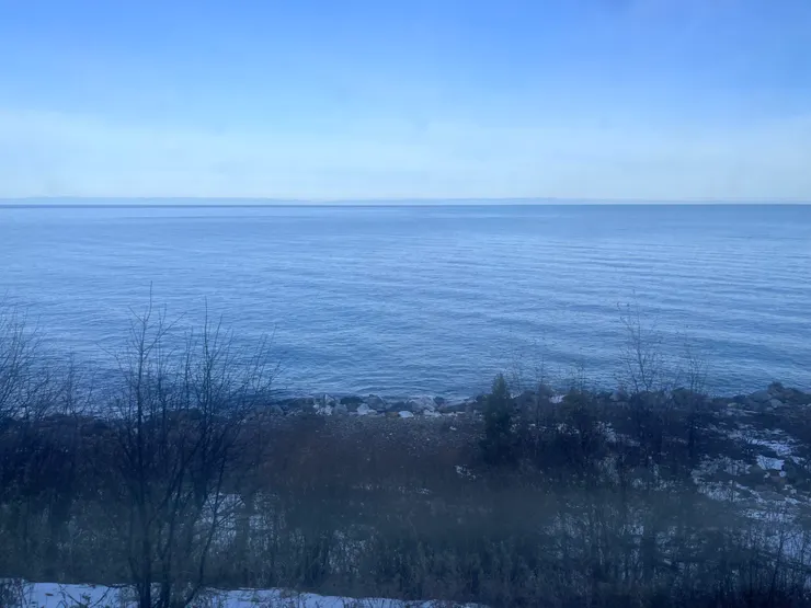 一到Baikal 車上的人都出來了