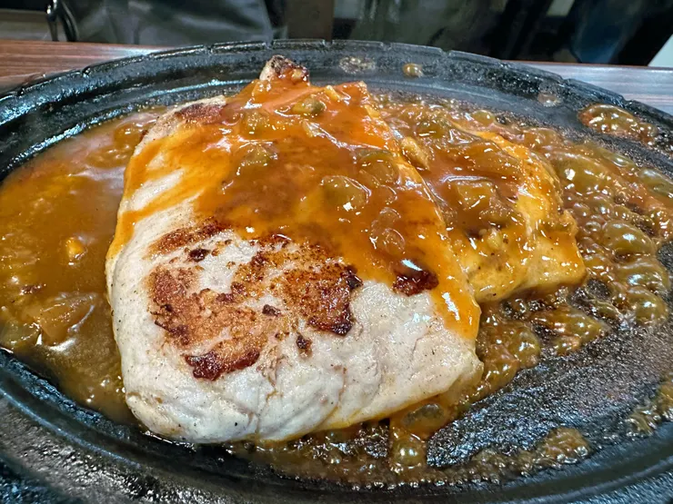 評論送的豬排，軟嫩帶焦香，送人也很有誠意的啦！