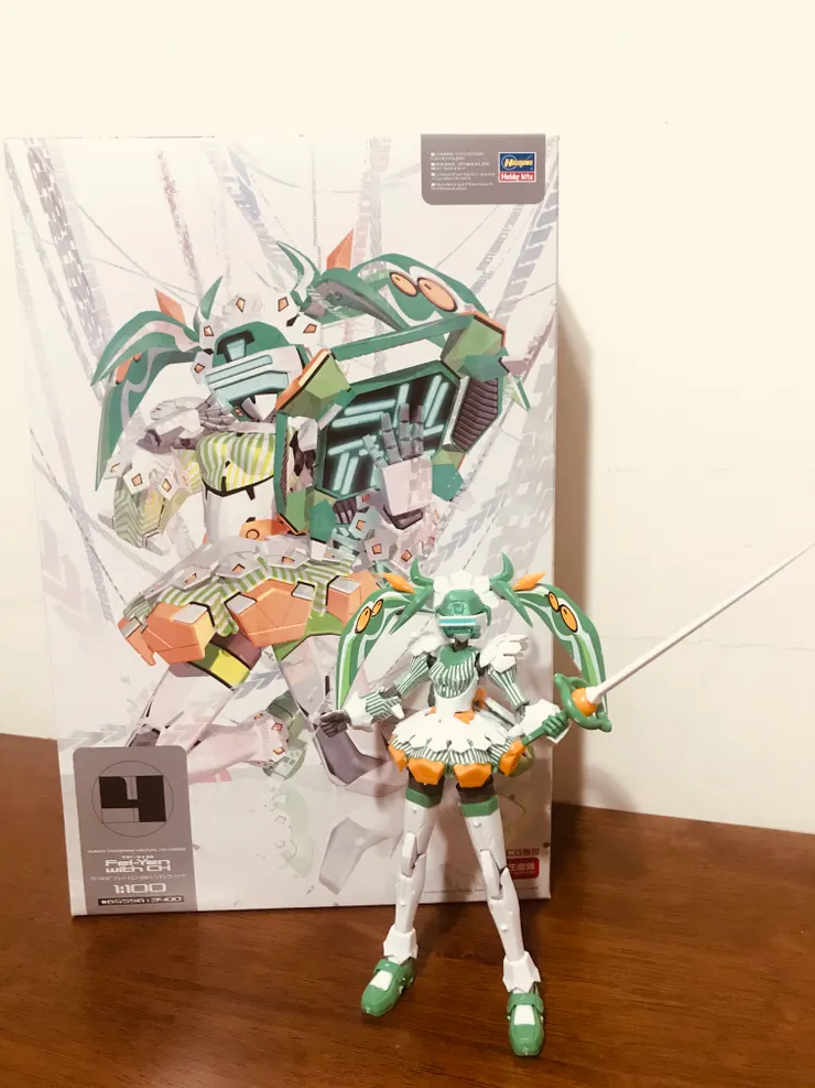 她是1:100的模型喔~ 但我沒概念XD