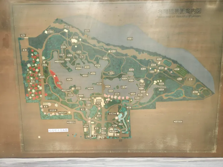 實際面積不大，但精巧的設計很適合在園中各角落拍照