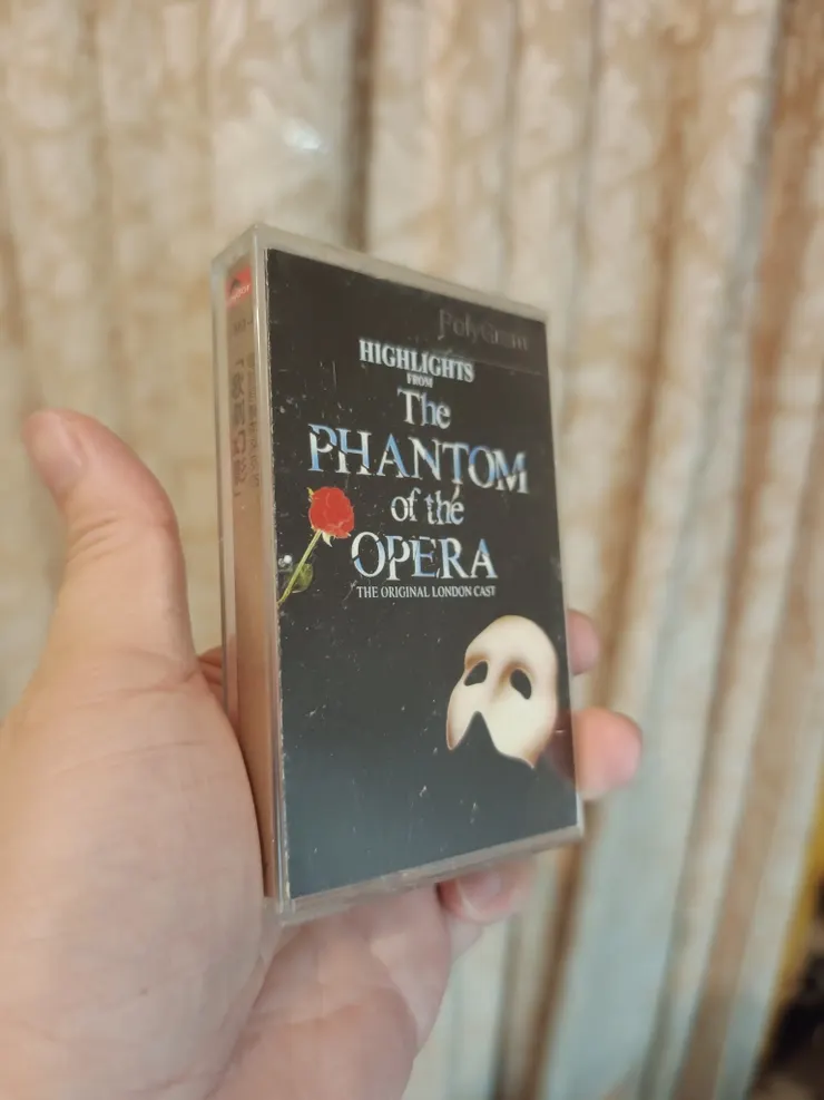 30年前購買的《歌劇魅影》精選輯錄音帶