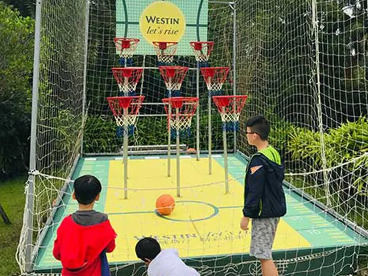  ▲戶外投籃遊戲