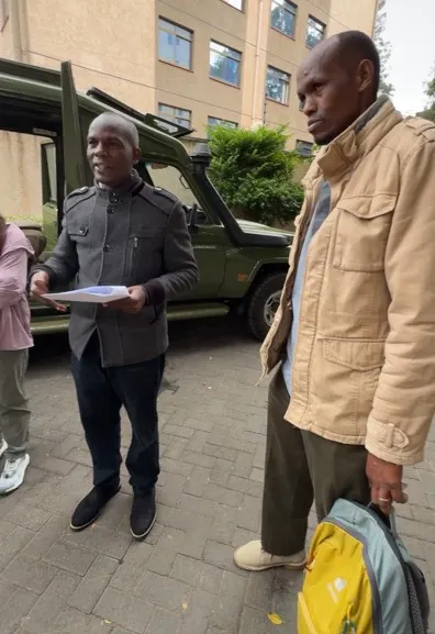 (左)Benjamin-友善且貼心的Safari經理 / (右)David-司機兼超專業超細心的鷹眼級嚮導