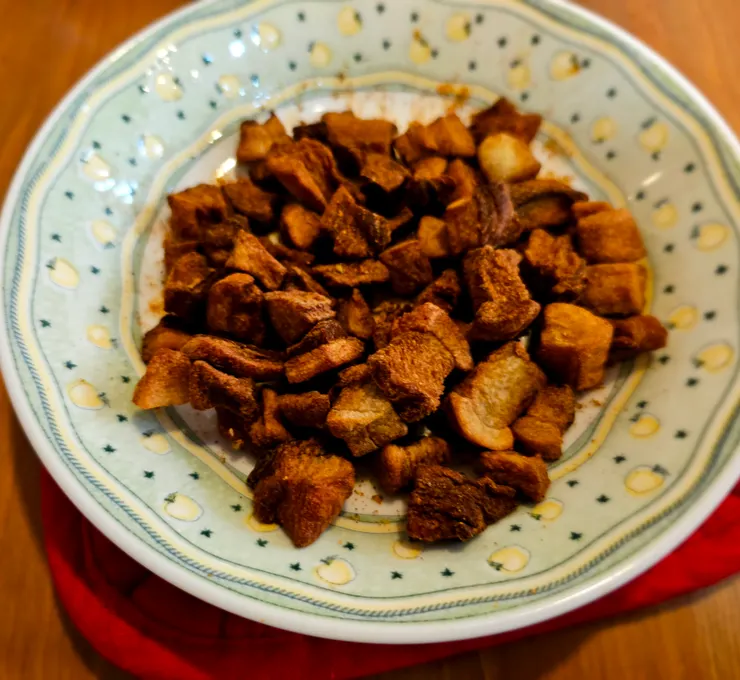 煉好豬油的油渣，可以加到 Taco 裡面一起吃