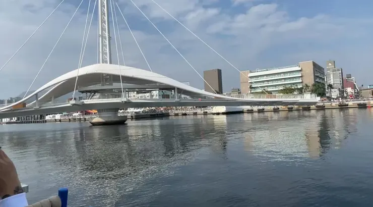 高雄大港橋