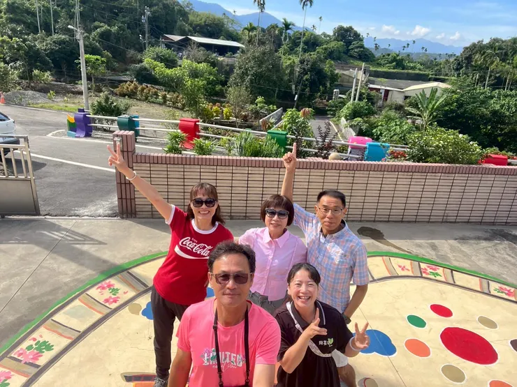 在美麗的晨曦中 把早餐吃完了 忘了拍照