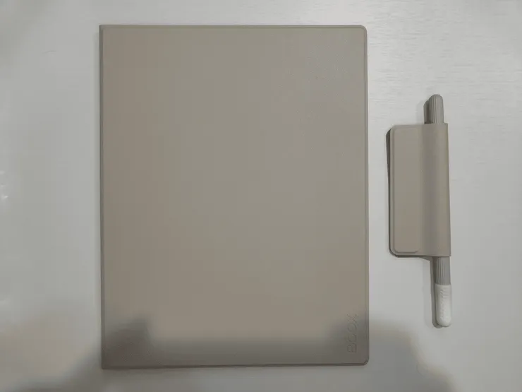 Boox Go 10.3的可拆卸包覆式筆套結構因吸力不足導致保護能力下降