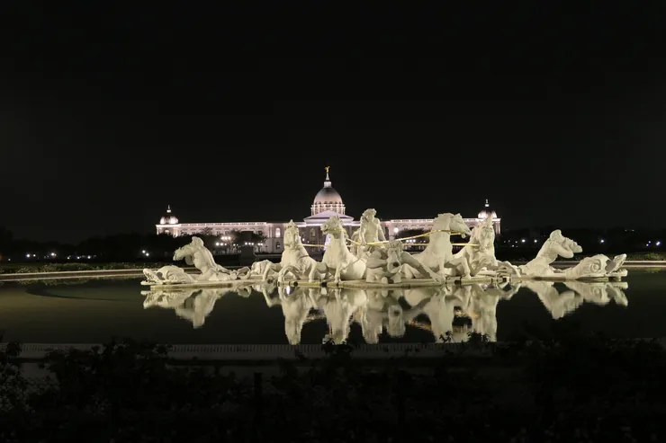 夜色中的阿波羅噴泉