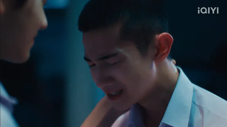 因為種種的壓力大到Noh終於崩潰了！幸好Phun給足了安全感><