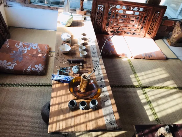 搭配光影道氣的茶館/Mingling攝