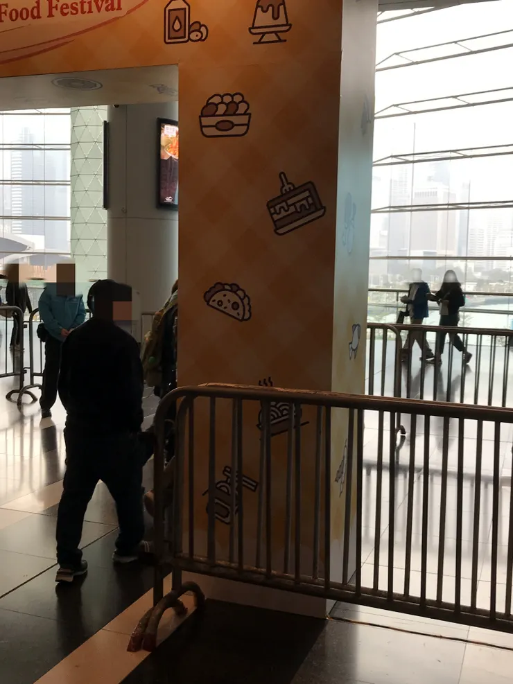 這些卡通圖畫好像很容易畫，我便拍下來做參考。