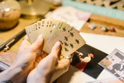 人生如塔羅牌，有起有落