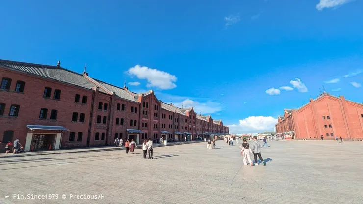 紅磚倉庫大廣場