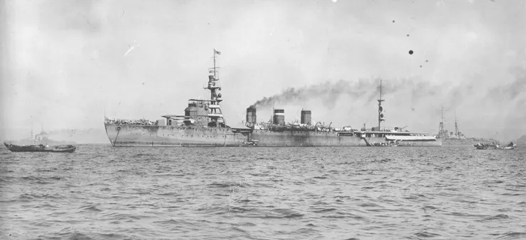 1923年8月初，由良號停泊在立山灣