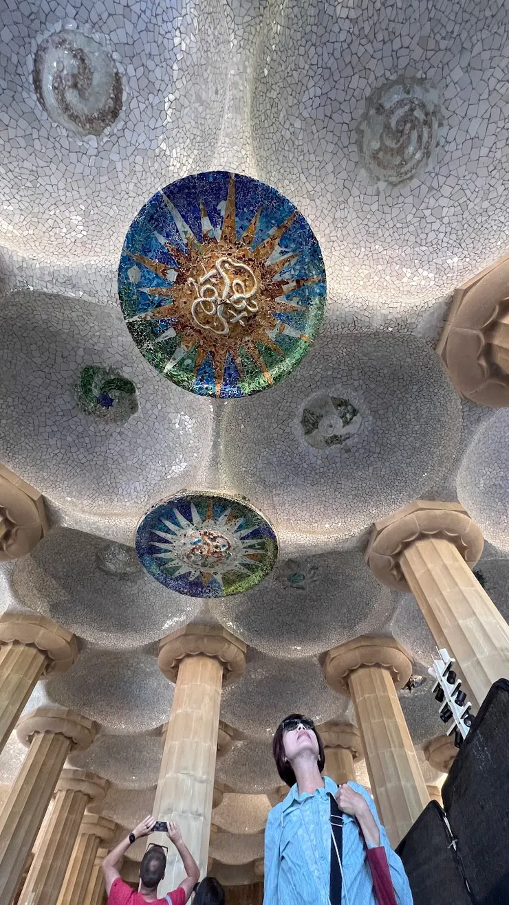 仰望百柱廳的天花板