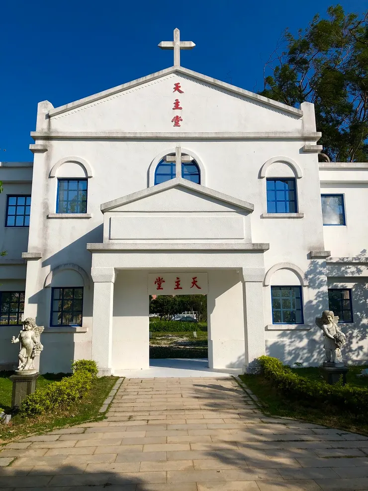 天主堂的立面（只有一面牆）